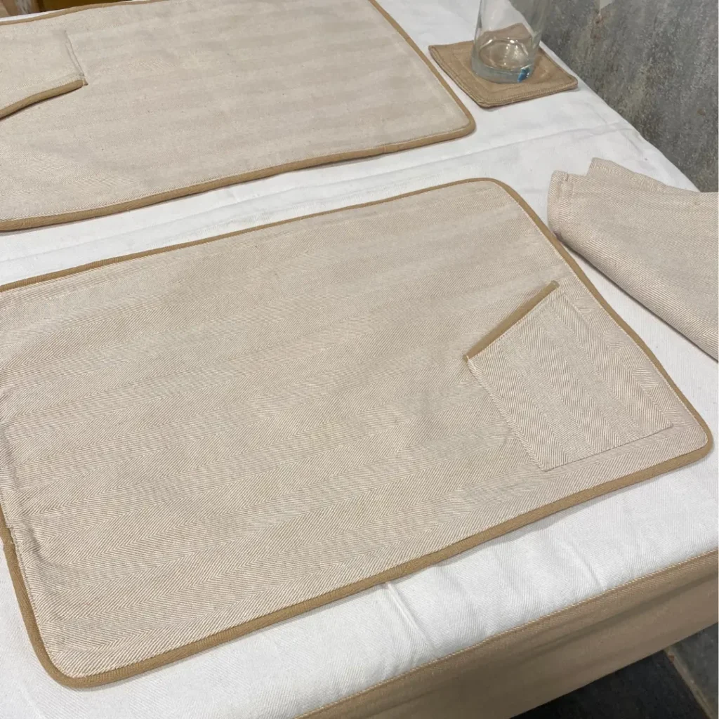 Dinning table cloth table runner cutlery set eco friendly bags manufacturer bagworldinida